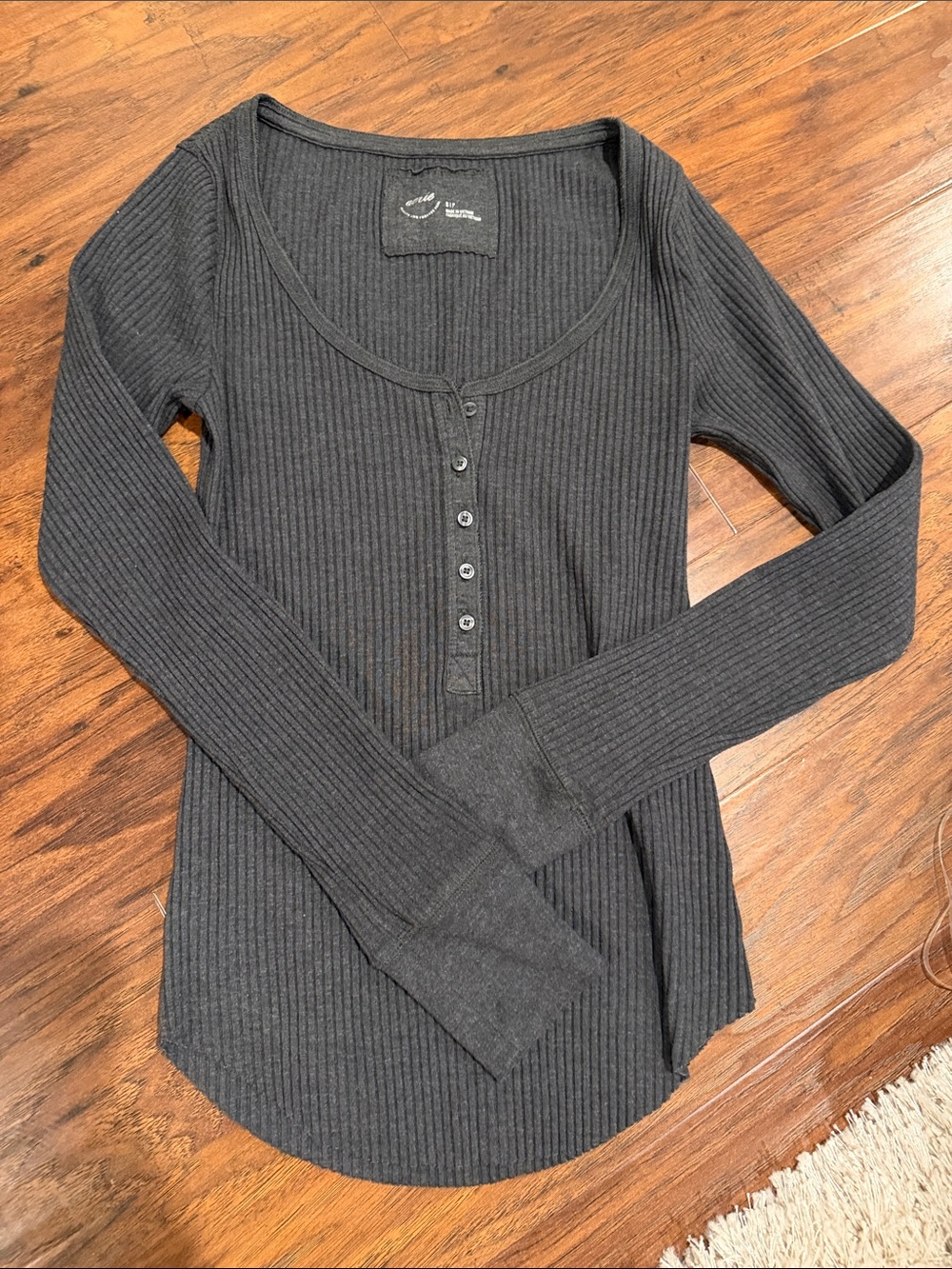 aerie Ribbed Long-Sleeve Henley Top in Charcoal Gray